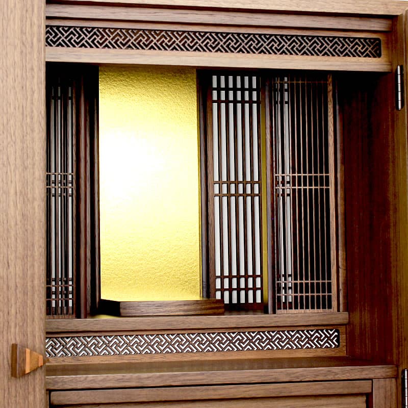仏壇内の障子が和室を連想させるデザイン