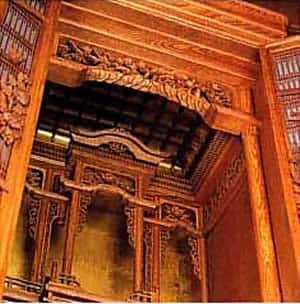 お仏壇の内部のアップ写真