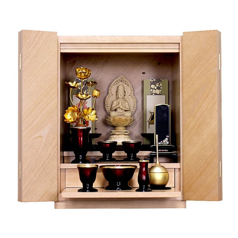 お仏壇に実際に仏具を並べた写真